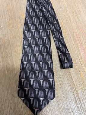 IV FRONT Men’s Black Gray Silver Abstract Geometric Necktie